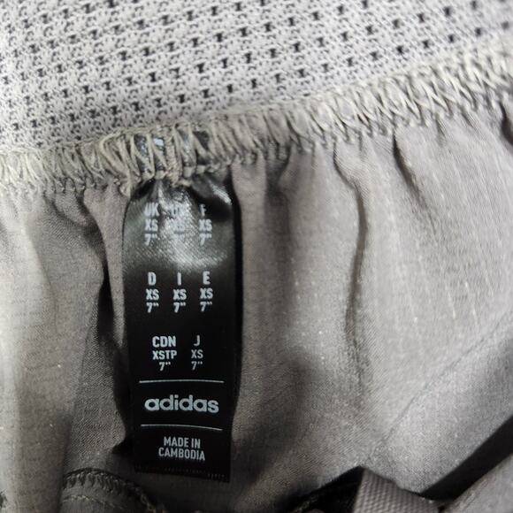 ❤️NWT❤️ Men's Gray Adidas Shorts - Picture 8 of 9